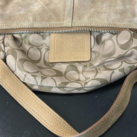 Coach Suede Demi East West Baguette 8A73 - Picture 12 of 14